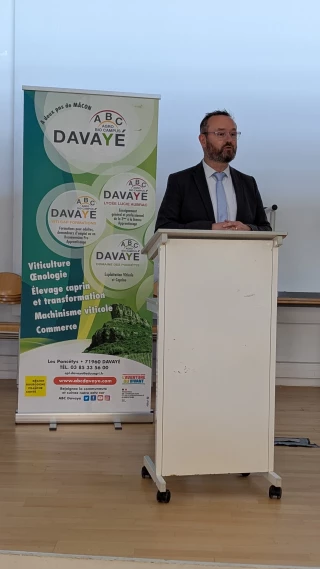 De CPE à proviseur, un engagement total